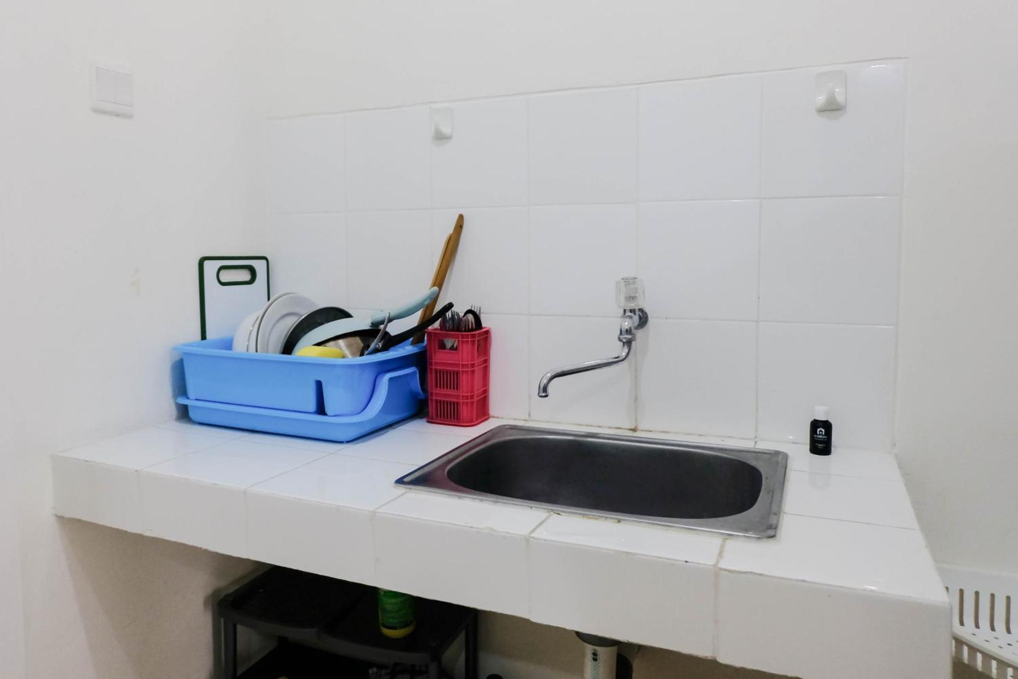 Good 1br At Parahyangan By Travelio Apartemen *